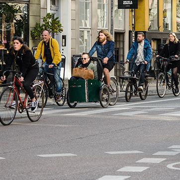 Gadestemning med cyklister i København