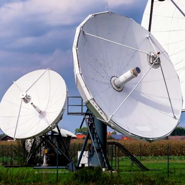 Satellitantenner (FOTO: FooTToo/Shutterstock)